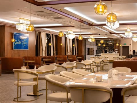 Golden River Hotel By Continent