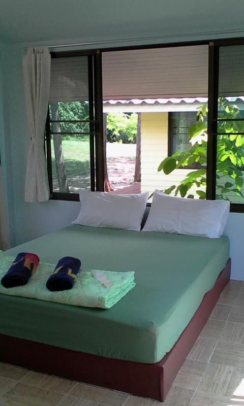 Baanrai Saiyoknoi Resort
