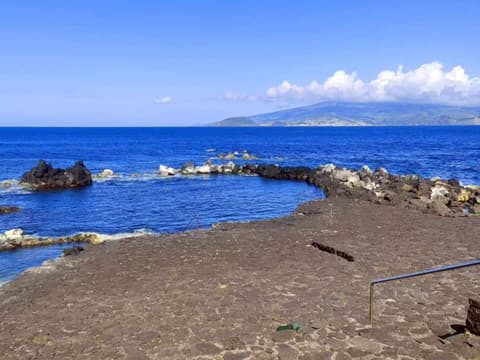 3-Day Pico Island: Volcanic Flavors & Coastal Pools