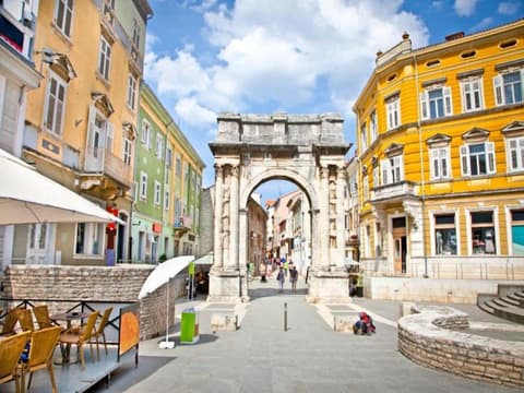 Escapada a Pula, Tour Privado