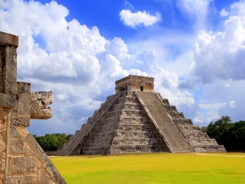 Mexico Explorer: From Mexico City to the Riviera Maya