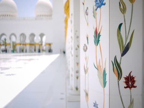Beyond - Traditions Dépaysantes Et Modernité Luxuriante De Dubaï