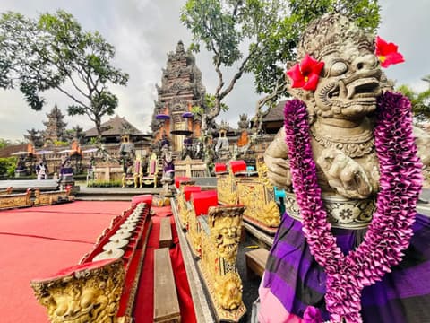 Ubud Highlights: Nature, Temples, and Traditions
