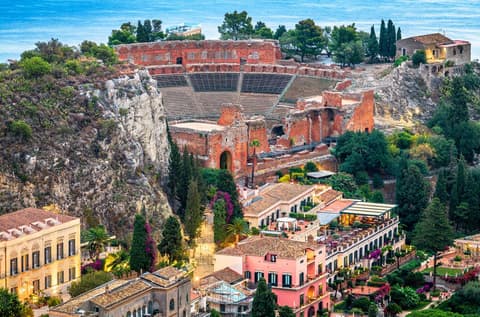 Sleep’n’Roll Trinacria: Astoria Palace Hotel + car group CDMR from Palermo Airport