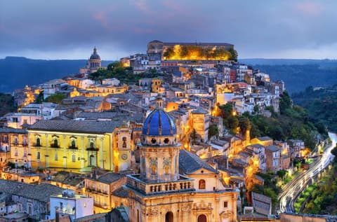 Sleep’n’Roll Trinacria: Astoria Palace Hotel + car group CDMR from Palermo Airport