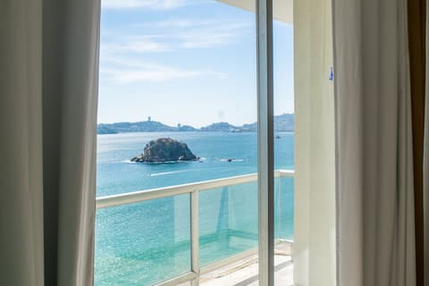 Romano Palace Hotel & Suites