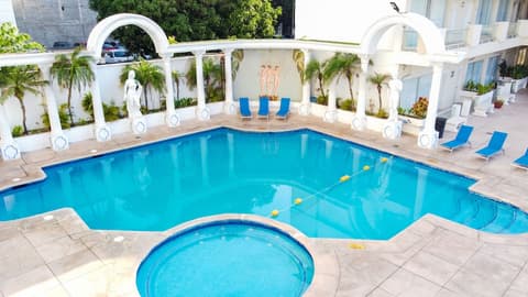 Romano Palace Hotel & Suites