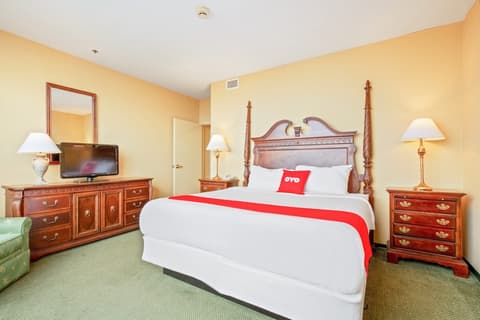 OYO Hotel St Louis Downtown City Center MO