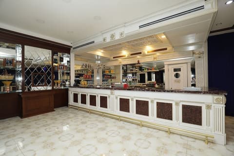 Altus Hotel Baku