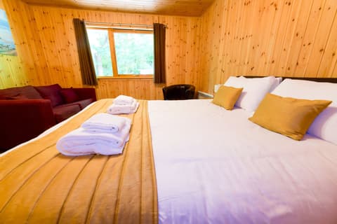 OYO Loch Ness Drumnadrochit Hotel, 