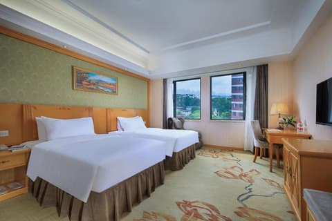 Vienna Hotel (Guilin Wanfu Square)