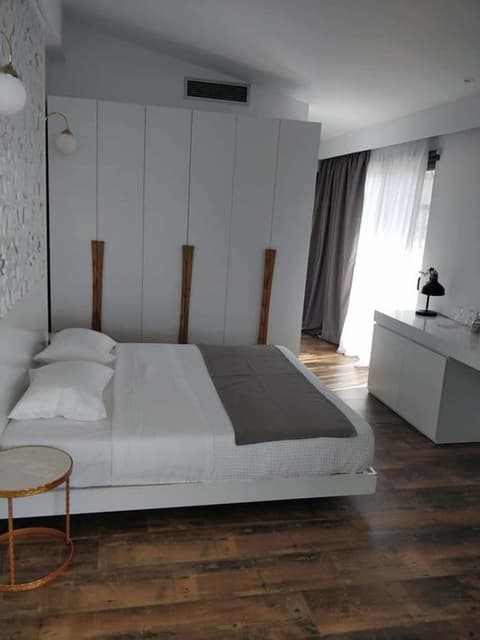 EPIRUS HOTEL