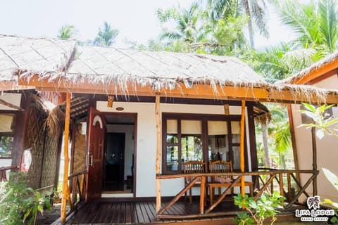 Lipa Lodge Beach Resort