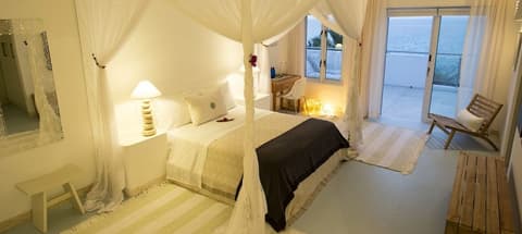 Santorini Mozambique, Quarto