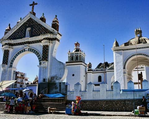 Copacabana + Lago TIticaca + Isla del Sol l 2 Días / 1 Noche - Servicio Privado