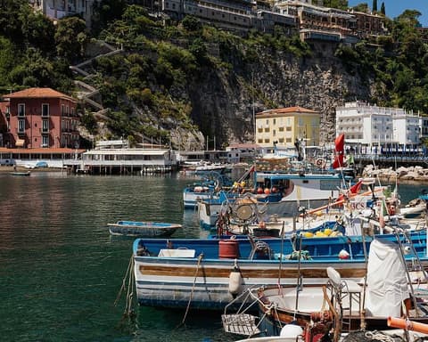 ENCANTOS DO SUL DA ITÁLIA, COSTA AMALFITANA E ROMA falando Português