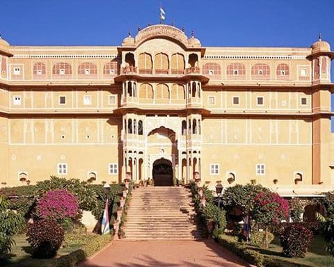 India Fascinante (2025)