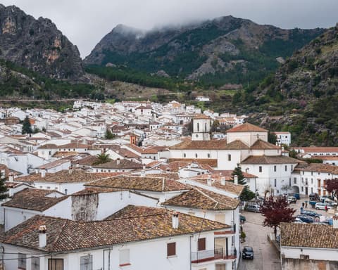 Ruta entre Estrellas y Tradición: Un viaje por Cádiz y sus encantos
