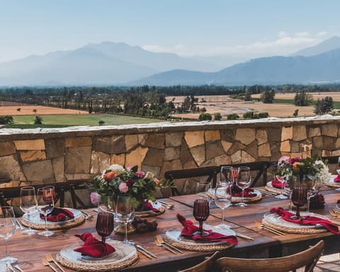 DoubleTree by Hilton y Viña Haras de Pirque 