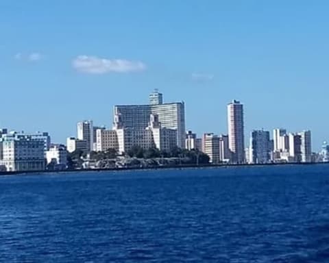 MTPE-51032 ENTRE LA CIUDAD Y EL MAR