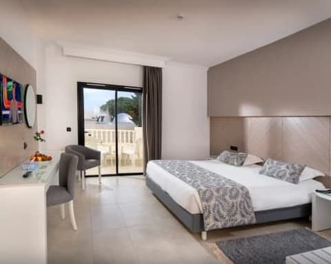 Tunisia: Bravo Delfino Beach Resort 15/06/26