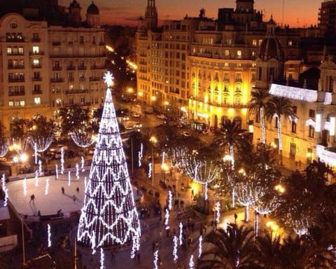#PUEBLOSMÁGICOSNAVIDEÑOS ESCAPADA NAVIDEÑA GOURMET EN VALENCIA: SABOR, RELAX Y TRADICIÓN