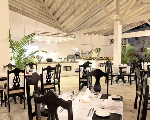 GIAMAICA: VERACLUB NEGRIL- Atmosphera collection +18