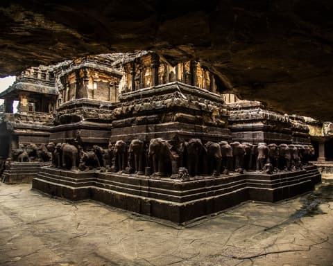 Extensión a Aurangabad: Los Santuarios Sagrados de Ajanta y Ellora