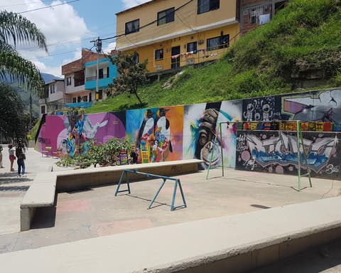 Medellín Essentials