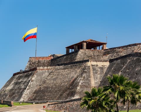 Cartagena Entre Amigas: Historia, Mar y Atardeceres Inolvidables