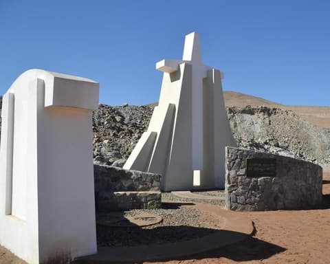 Atacama de Película “Los 33: el lugar donde la esperanza emergió desde las profundidades”