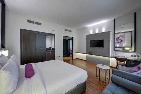 Howard Johnson Plaza By Wyndham Dubai Deira