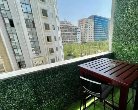 original 2 bedrooms & balcony - tgv station & beach walk