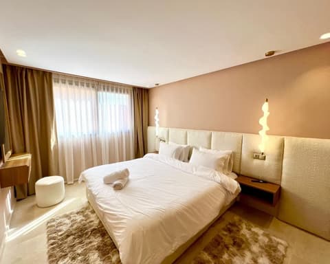 Modern Gueliz Suite - Balcony Views 