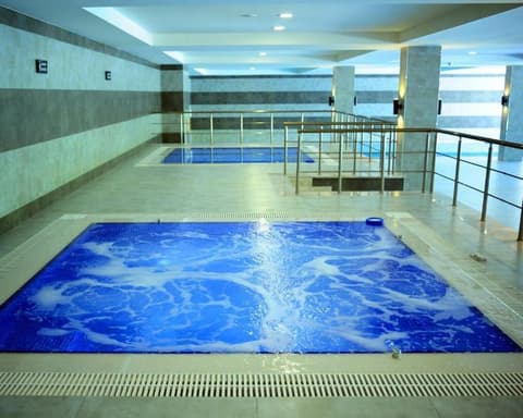  QUBA MACARA LAKE PARK AND VILLAGE RESORT 