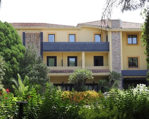 Horse Country Club Resort Hotel