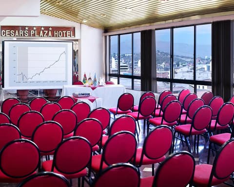 CESAR´S PLAZA HOTEL