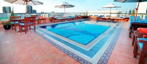 Raviz Center Point Dubai Hotel