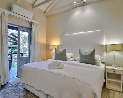 Hermanus Lodge On The Green, 