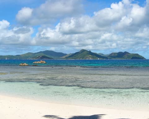 ISLAS SEYCHELLES 4*: HOTEL COCO DE MER (7 NOCHES EN HABITACION SUPERIOR EN AD)