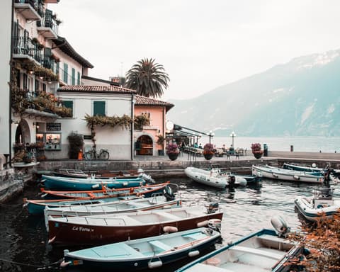 Self-Drive: Un Lienzo del Lago de Garda