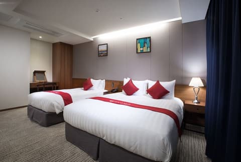 Ramada by Wyndham Jeonju, 