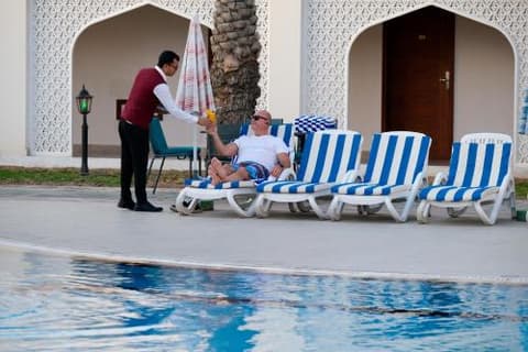 Falaj Daris Hotel