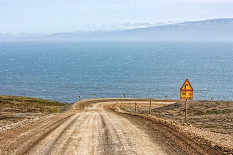 Islandia Mística: Naturaleza y Bienestar