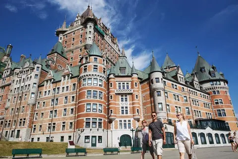 Este Canadiense sin Fronteras 7 Noches