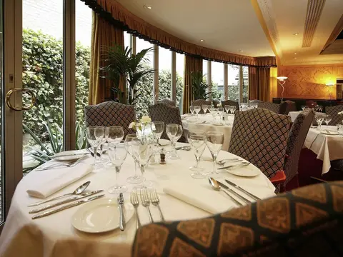 Mercure York Fairfield Manor Hotel