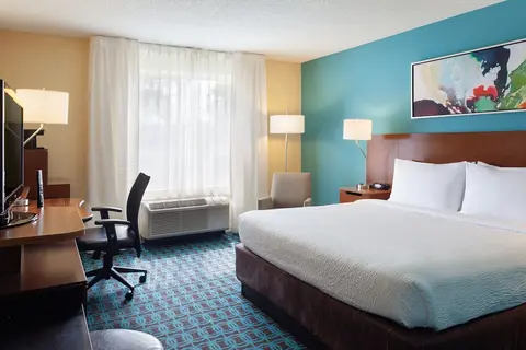 Fairfield Inn & Suites Lake Buena Vista in Marriott Village