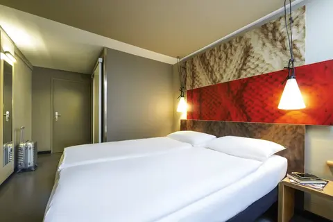 ibis Zurich City West