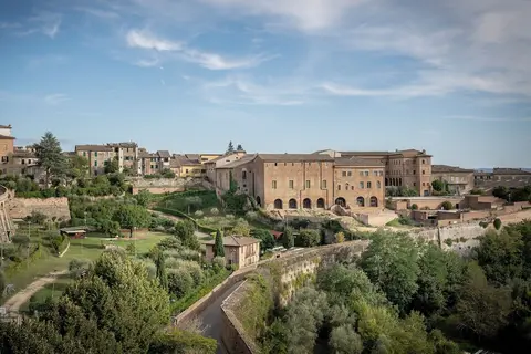 Hotel Athena, Exterior