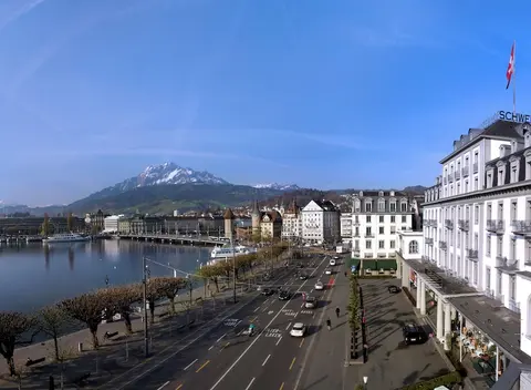 Hotel Schweizerhof Luzern, View from room
